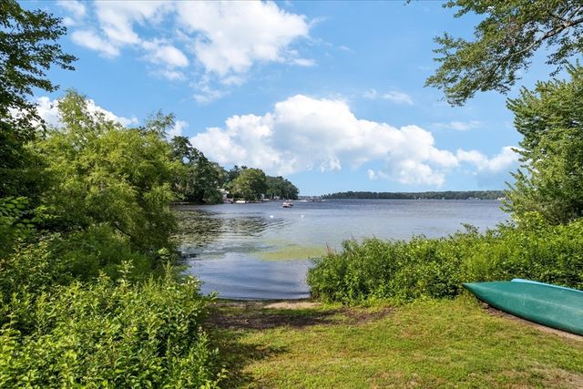 15 Charles St, Lakeville, MA 02347