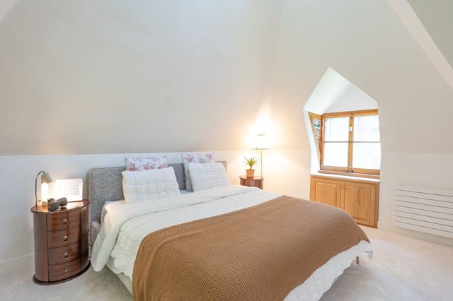 120 Church St, Weston, MA 02493