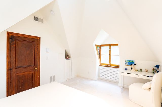 120 Church St, Weston, MA 02493