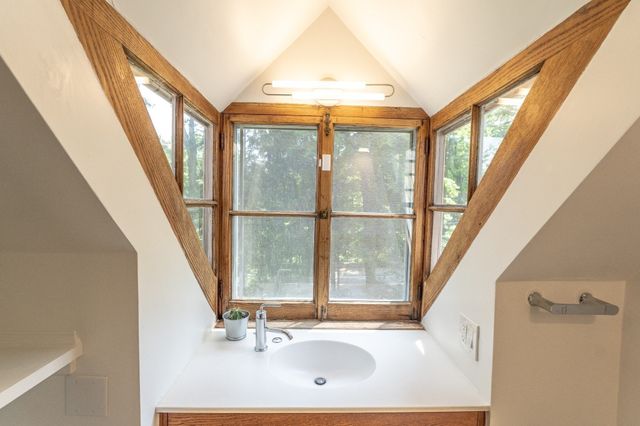 120 Church St, Weston, MA 02493