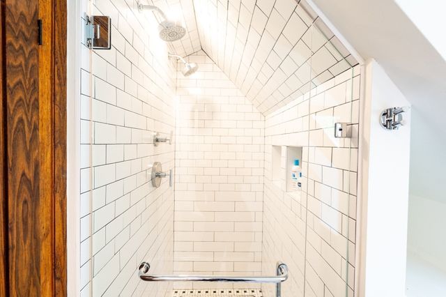 120 Church St, Weston, MA 02493