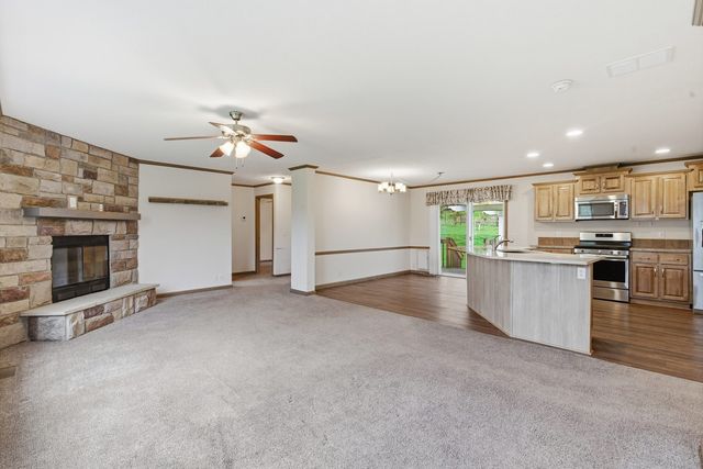 22816 243rd Street, Eldridge, IA 52748