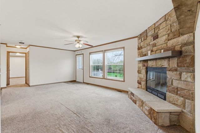 22816 243rd Street, Eldridge, IA 52748