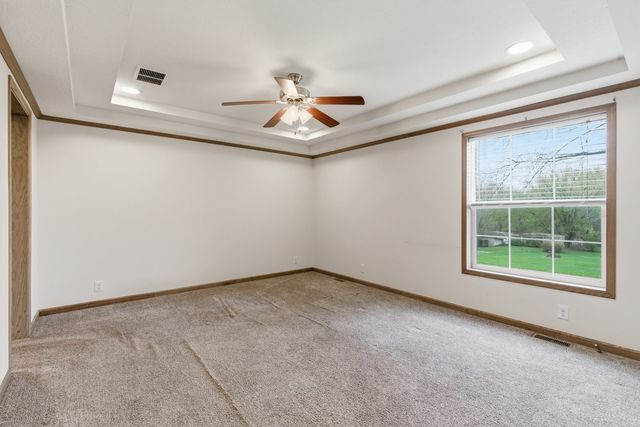 22816 243rd Street, Eldridge, IA 52748