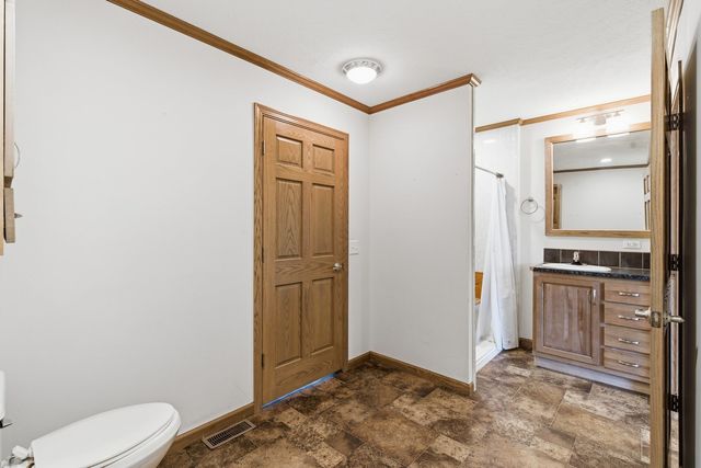 22816 243rd Street, Eldridge, IA 52748