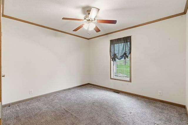 22816 243rd Street, Eldridge, IA 52748