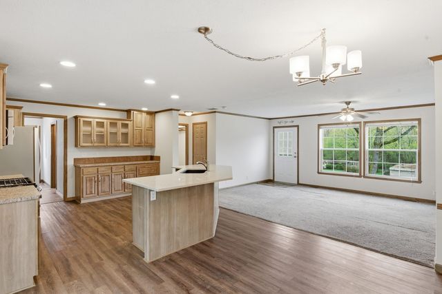 22816 243rd Street, Eldridge, IA 52748