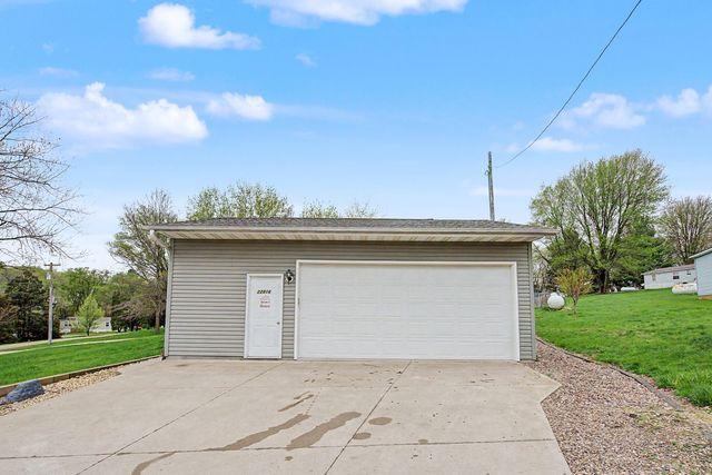 22816 243rd Street, Eldridge, IA 52748