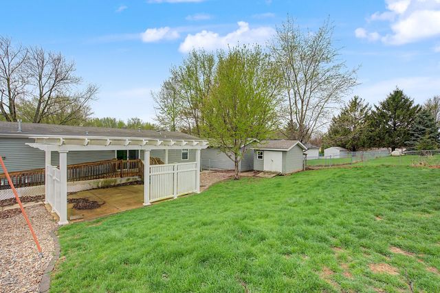 22816 243rd Street, Eldridge, IA 52748