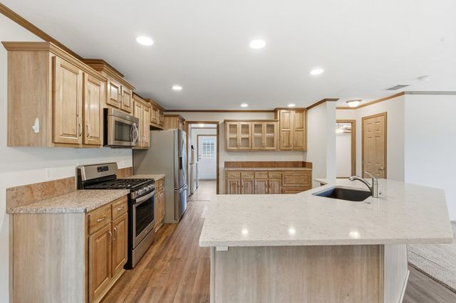 22816 243rd Street, Eldridge, IA 52748