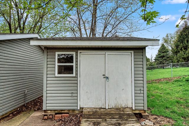 22816 243rd Street, Eldridge, IA 52748