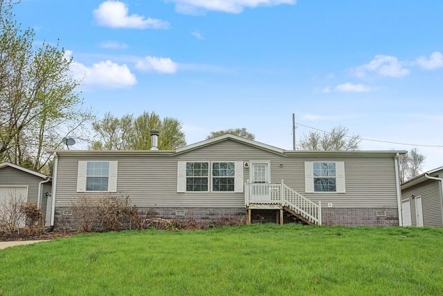 22816 243rd Street, Eldridge, IA 52748