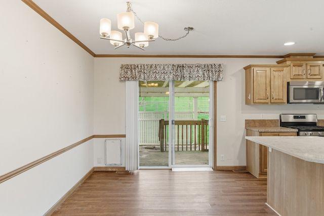 22816 243rd Street, Eldridge, IA 52748