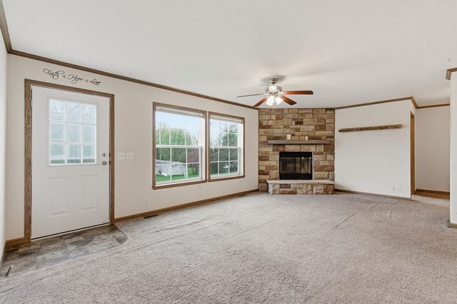 22816 243rd Street, Eldridge, IA 52748