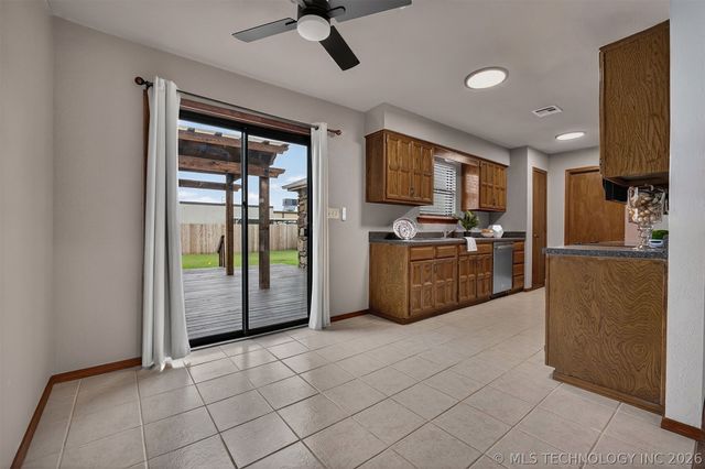 8710 N 120th East Avenue, Owasso, OK 74055