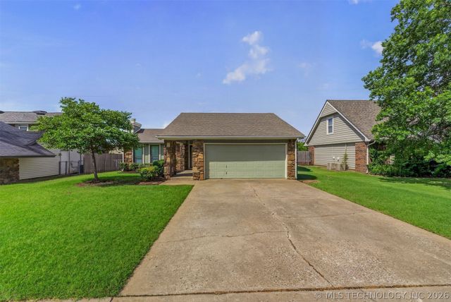 8710 N 120th East Avenue, Owasso, OK 74055