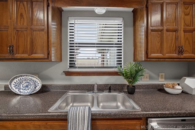 8710 N 120th East Avenue, Owasso, OK 74055