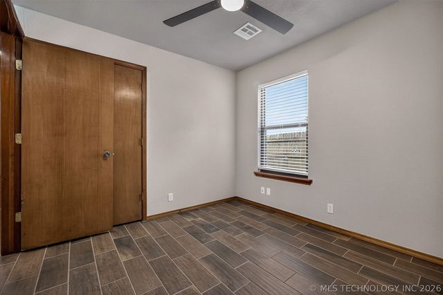 8710 N 120th East Avenue, Owasso, OK 74055
