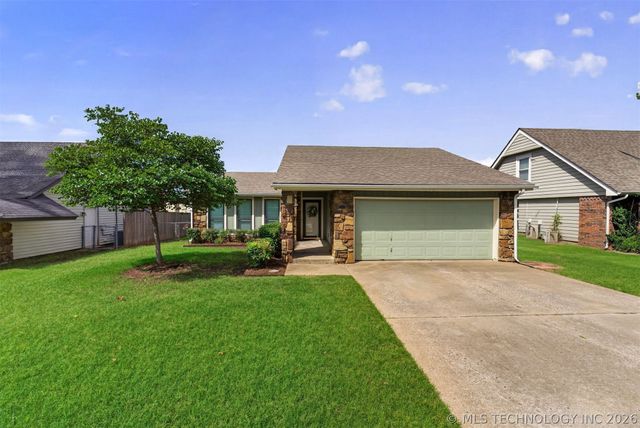 8710 N 120th East Avenue, Owasso, OK 74055