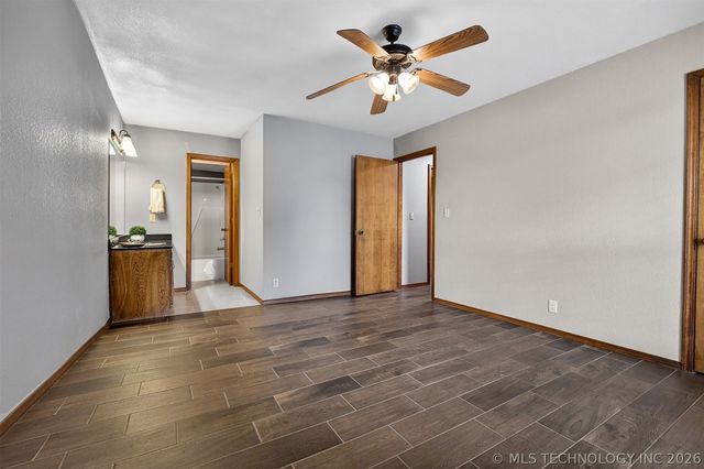 8710 N 120th East Avenue, Owasso, OK 74055