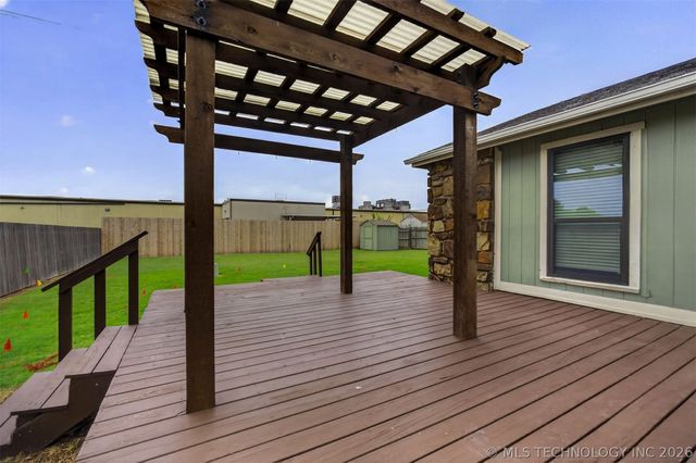 8710 N 120th East Avenue, Owasso, OK 74055