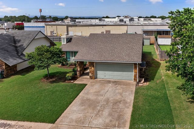 8710 N 120th East Avenue, Owasso, OK 74055