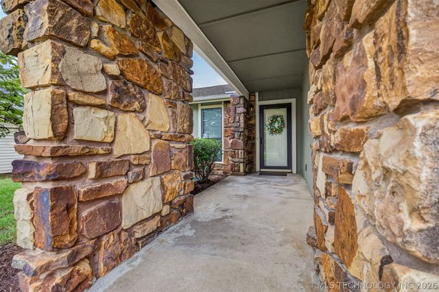 8710 N 120th East Avenue, Owasso, OK 74055