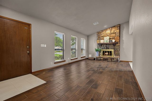 8710 N 120th East Avenue, Owasso, OK 74055