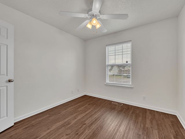 3823 Angelise Ln, NE, Clarksville, TN 37042