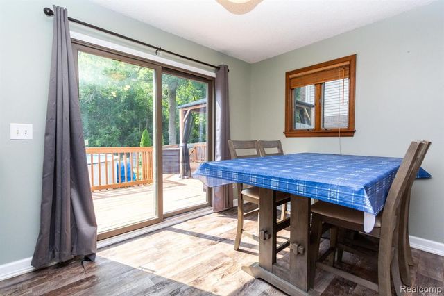 17890 Fox Glen Drive, Riverview, MI 48193