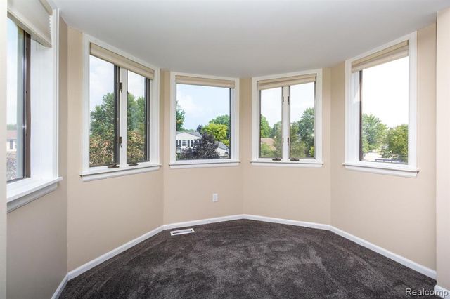 17890 Fox Glen Drive, Riverview, MI 48193