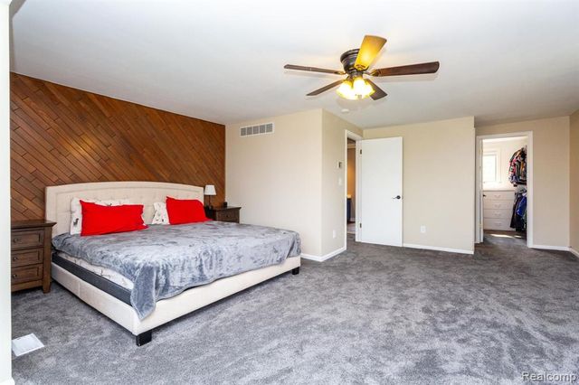 17890 Fox Glen Drive, Riverview, MI 48193