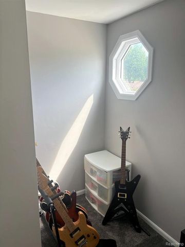 17890 Fox Glen Drive, Riverview, MI 48193