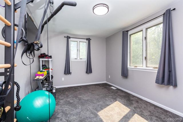 17890 Fox Glen Drive, Riverview, MI 48193