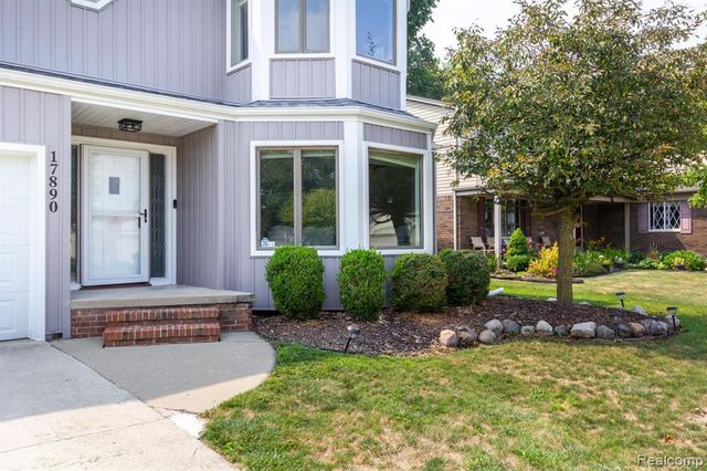 17890 Fox Glen Drive, Riverview, MI 48193