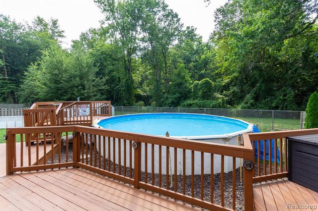 17890 Fox Glen Drive, Riverview, MI 48193