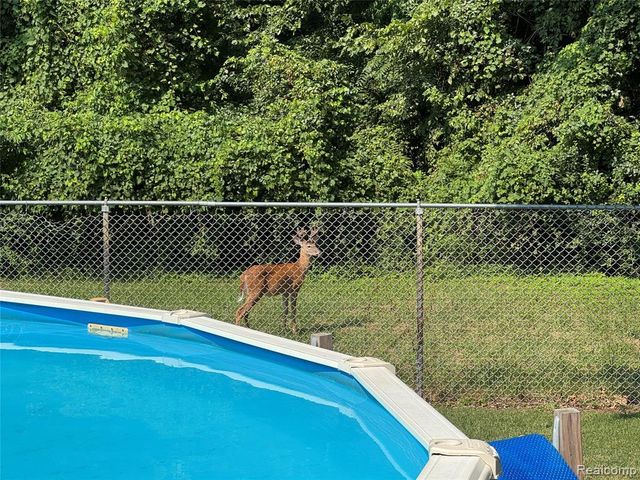 17890 Fox Glen Drive, Riverview, MI 48193