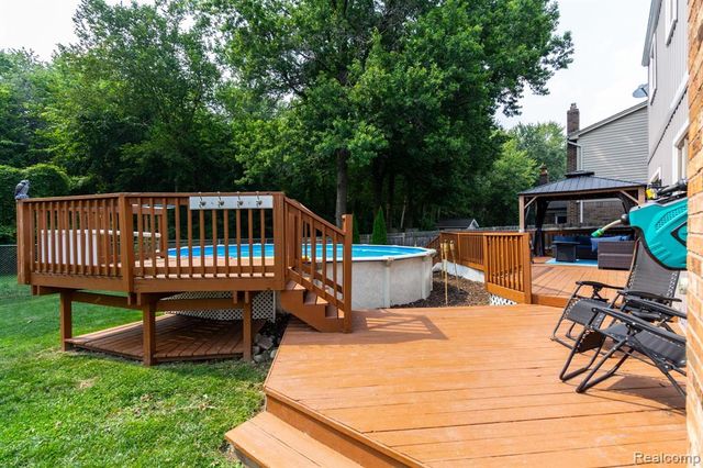 17890 Fox Glen Drive, Riverview, MI 48193