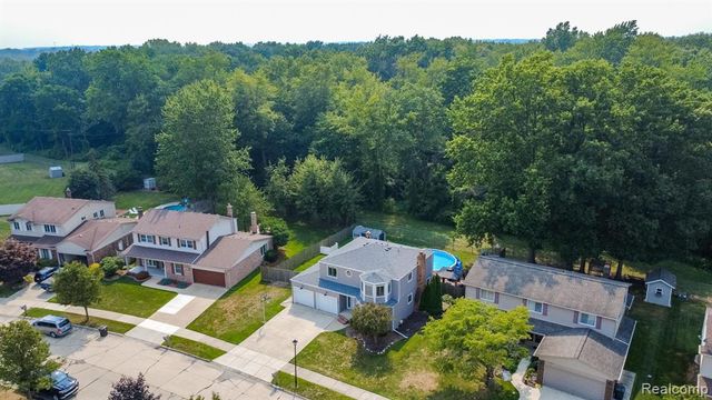 17890 Fox Glen Drive, Riverview, MI 48193