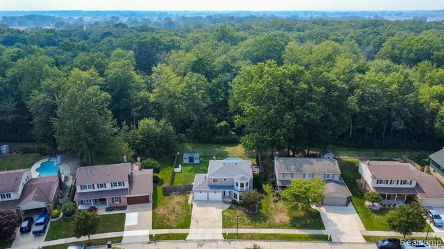 17890 Fox Glen Drive, Riverview, MI 48193