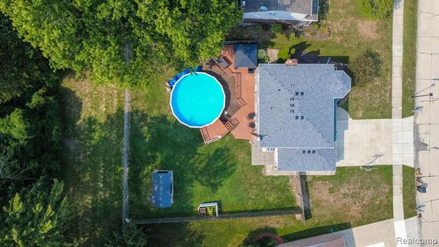 17890 Fox Glen Drive, Riverview, MI 48193