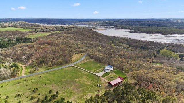 434 210th Avenue, Somerset, WI 54025