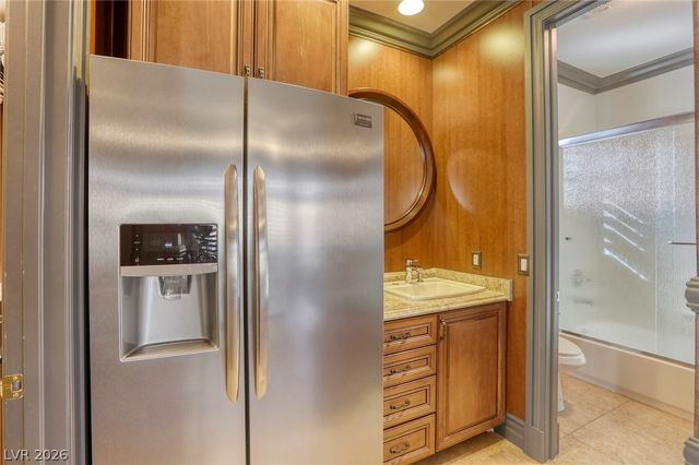 6908 Via Locanda Avenue, Las Vegas, NV 89131