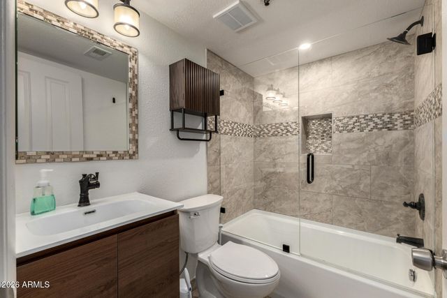 7474 E EARLL Drive 112, Scottsdale, AZ 85251