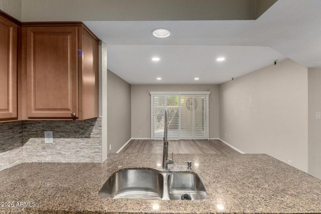 7474 E EARLL Drive 112, Scottsdale, AZ 85251