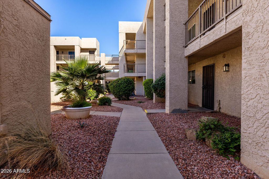 7474 E EARLL Drive 112, Scottsdale, AZ 85251