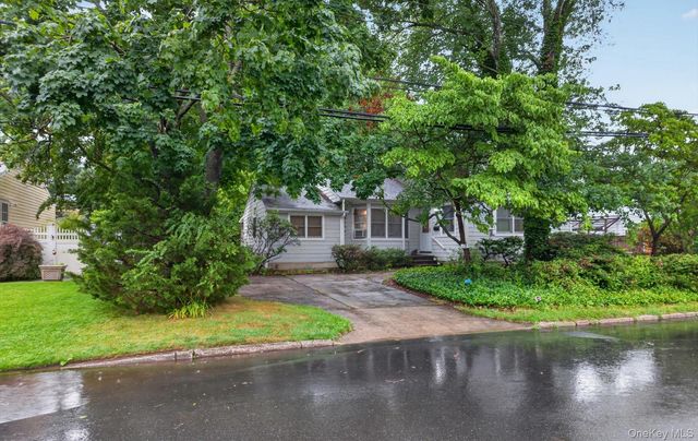 12 W Haven Drive, East Northport, NY 11731
