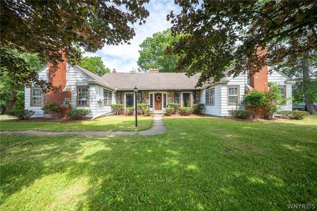 260 South Forest Road, Amherst, NY 14221