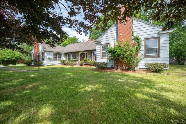 260 South Forest Road, Amherst, NY 14221
