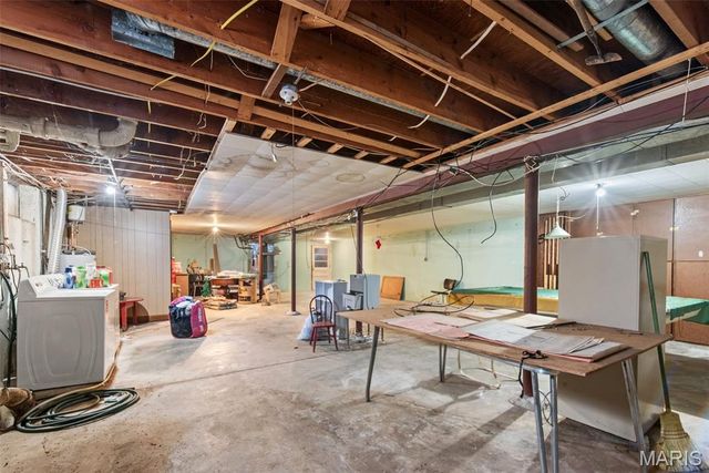 960 Chesterfield Parkway E, Chesterfield, MO 63017